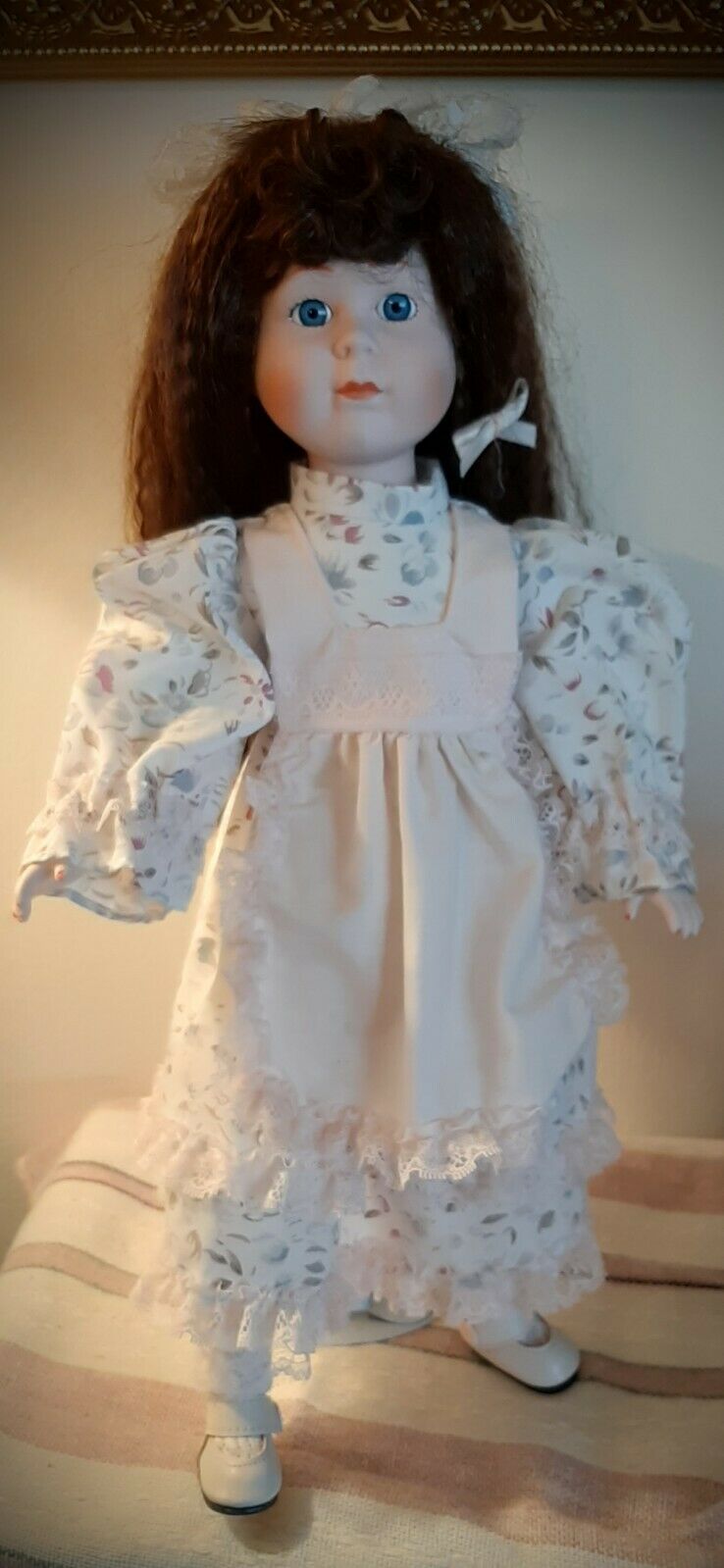 The Heritage Mint Ltd Collection Porcelain 1989 Doll With Stand. Emily.