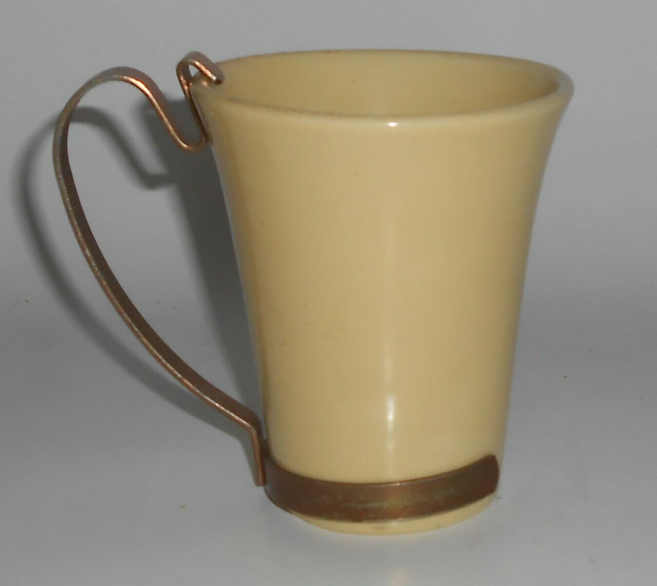 Bauer Pottery La Linda Gloss Yellow Tumbler W/copper Handle